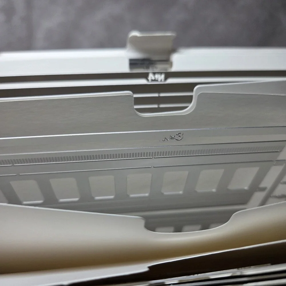 Dazzling Streamliner Locomotive Stainless Steel Model Kit‎ Damaged Box